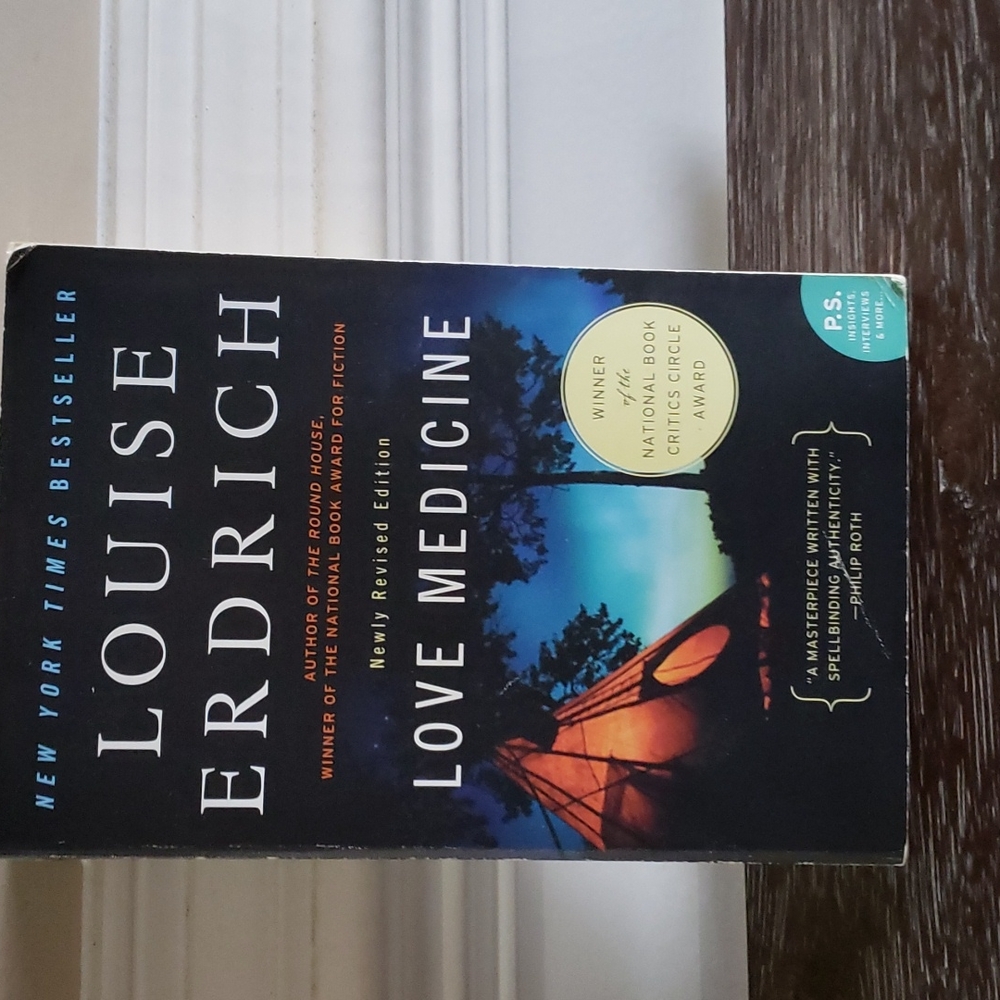 Love Medicine by Louise Erdrich Paperback